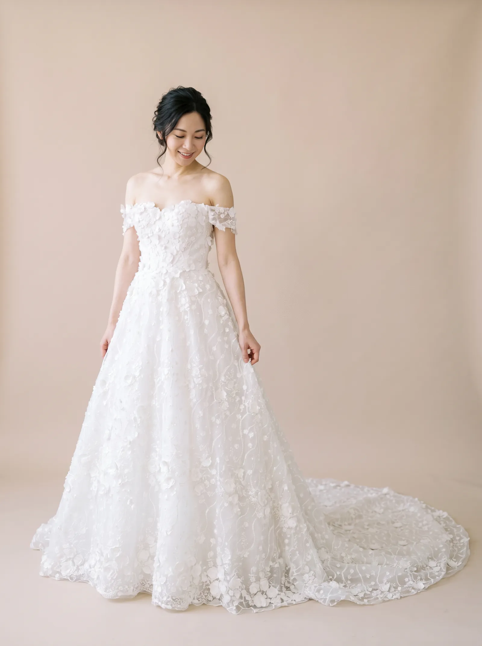 Magnolia — Standard Catalog · Candid - gown brush