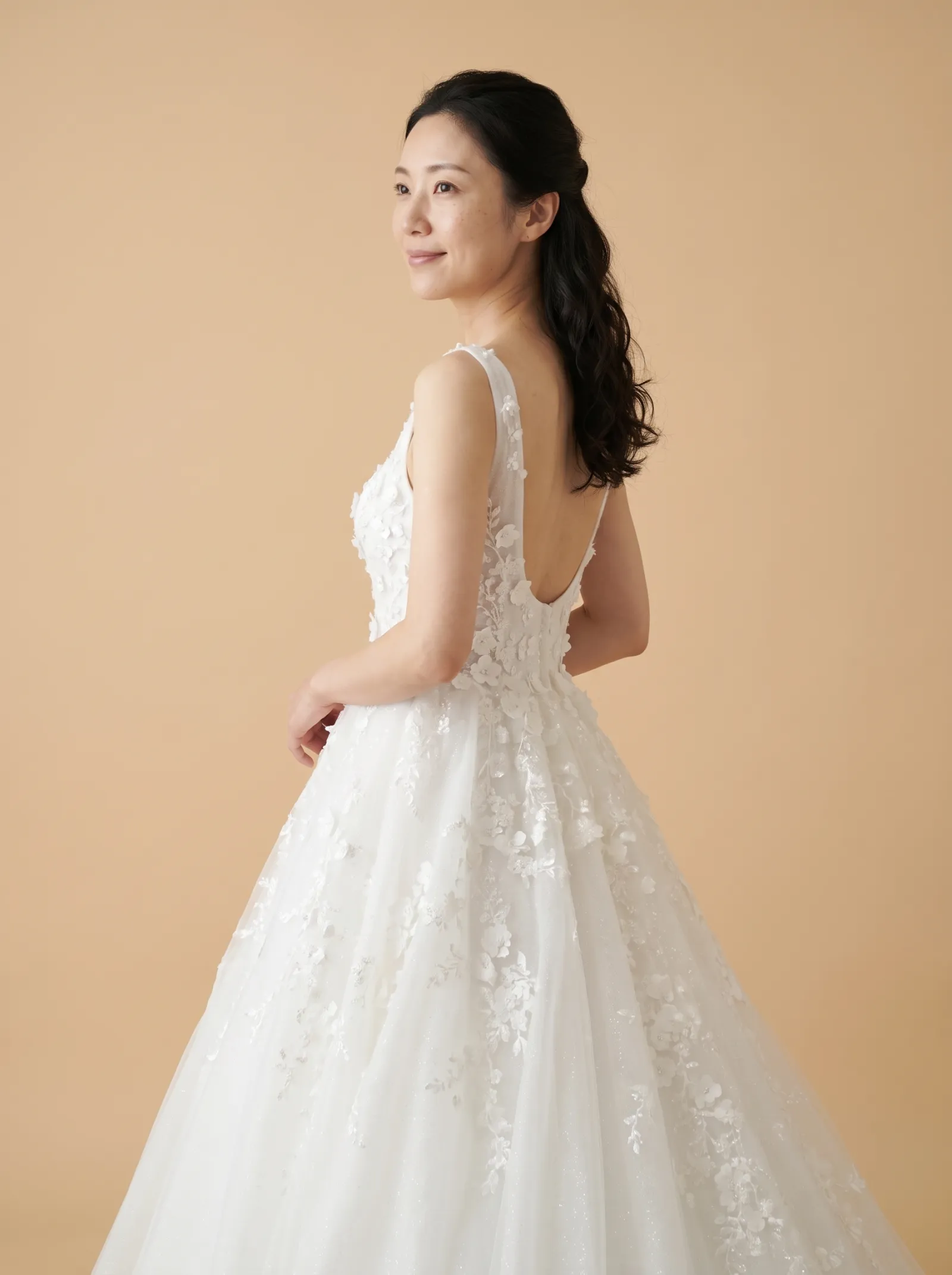 Thea wedding gown, bodice - three-quarter back