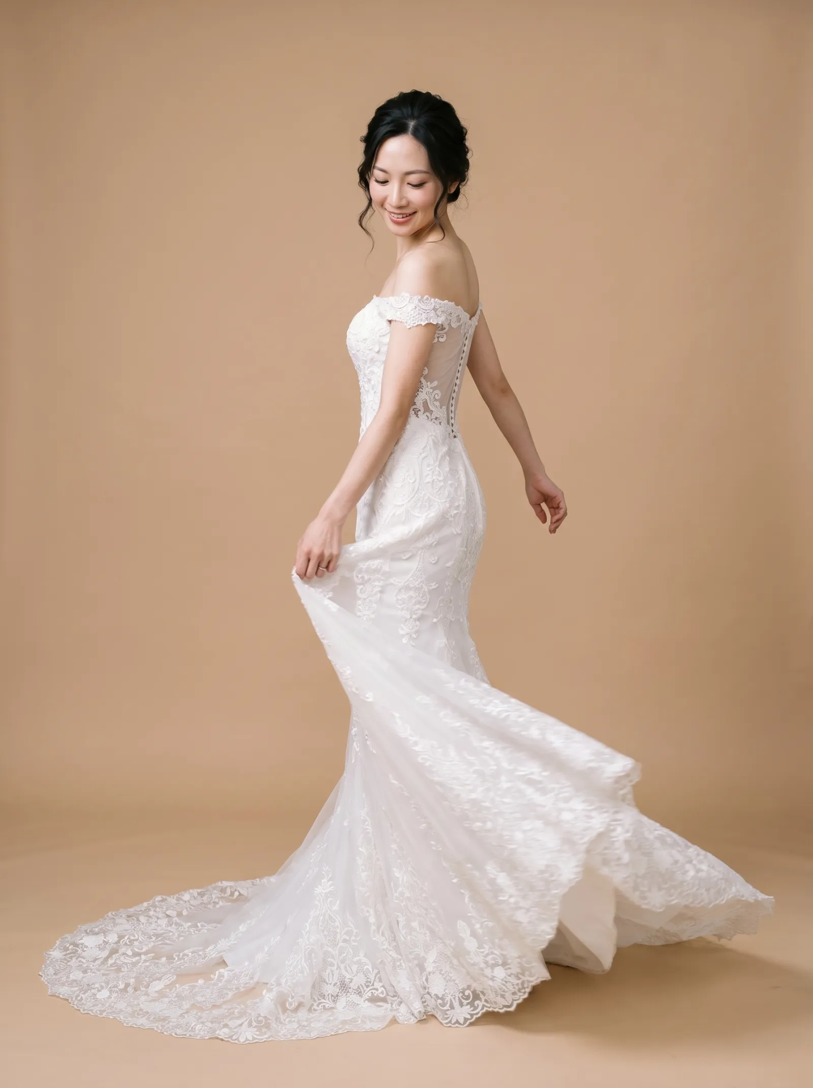 Ambre wedding gown, candid - controlled sweep