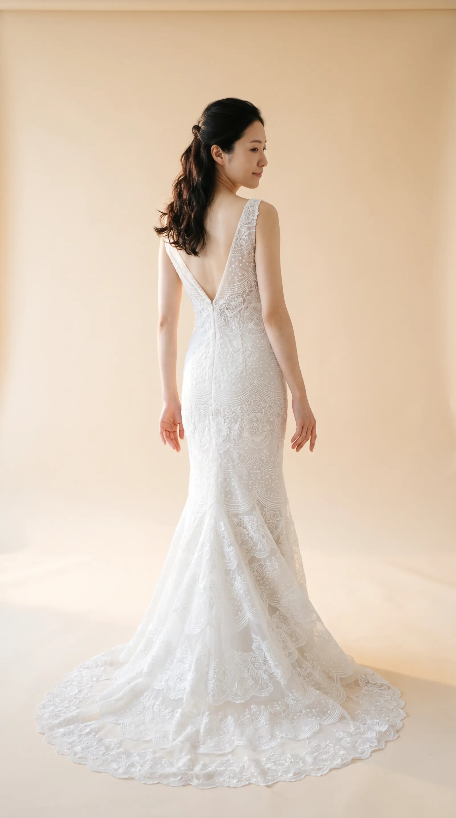 Isolde — Standard Catalog · Bodice - three-quarter back