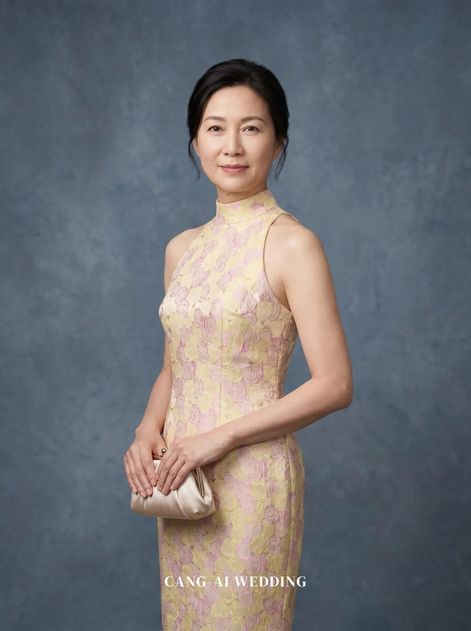 mother_gown_27 - Holding a classic satin clutch