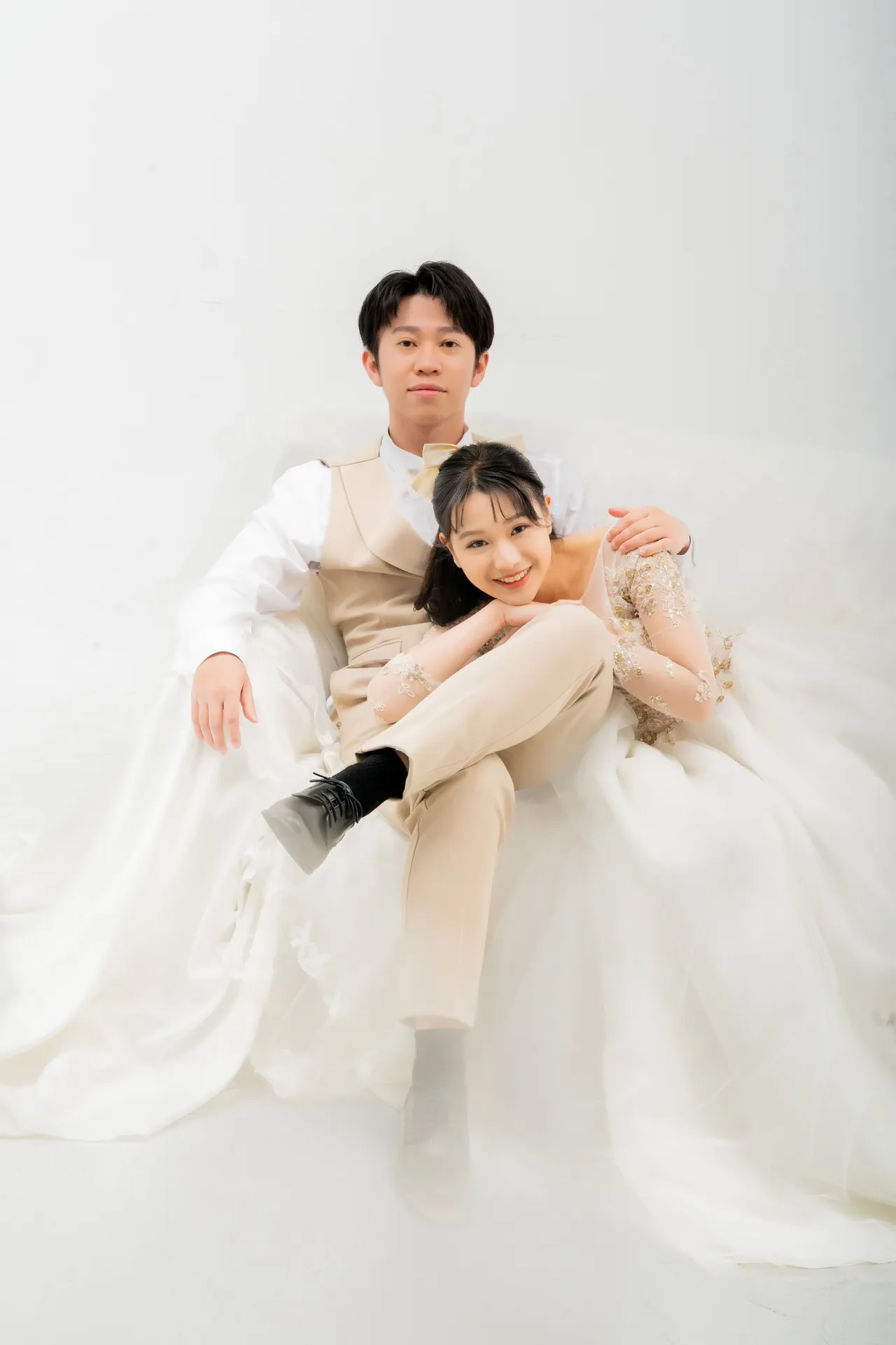Indoor Studio pre-wedding photography — All-weather