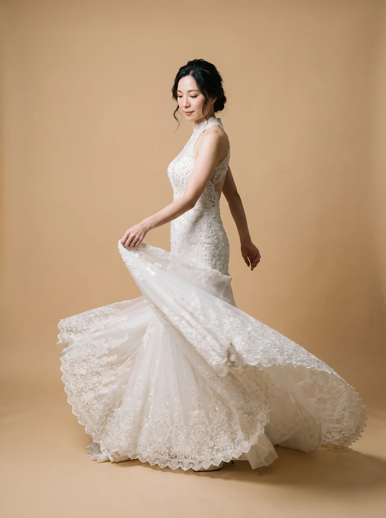 Regina wedding gown, three-quarter - skirt sweep