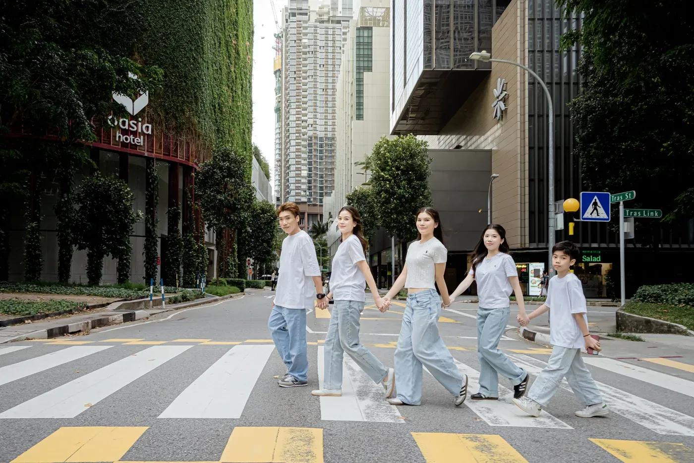 Candid family photoshoot Singapore - relaxed family photography in casual outfits