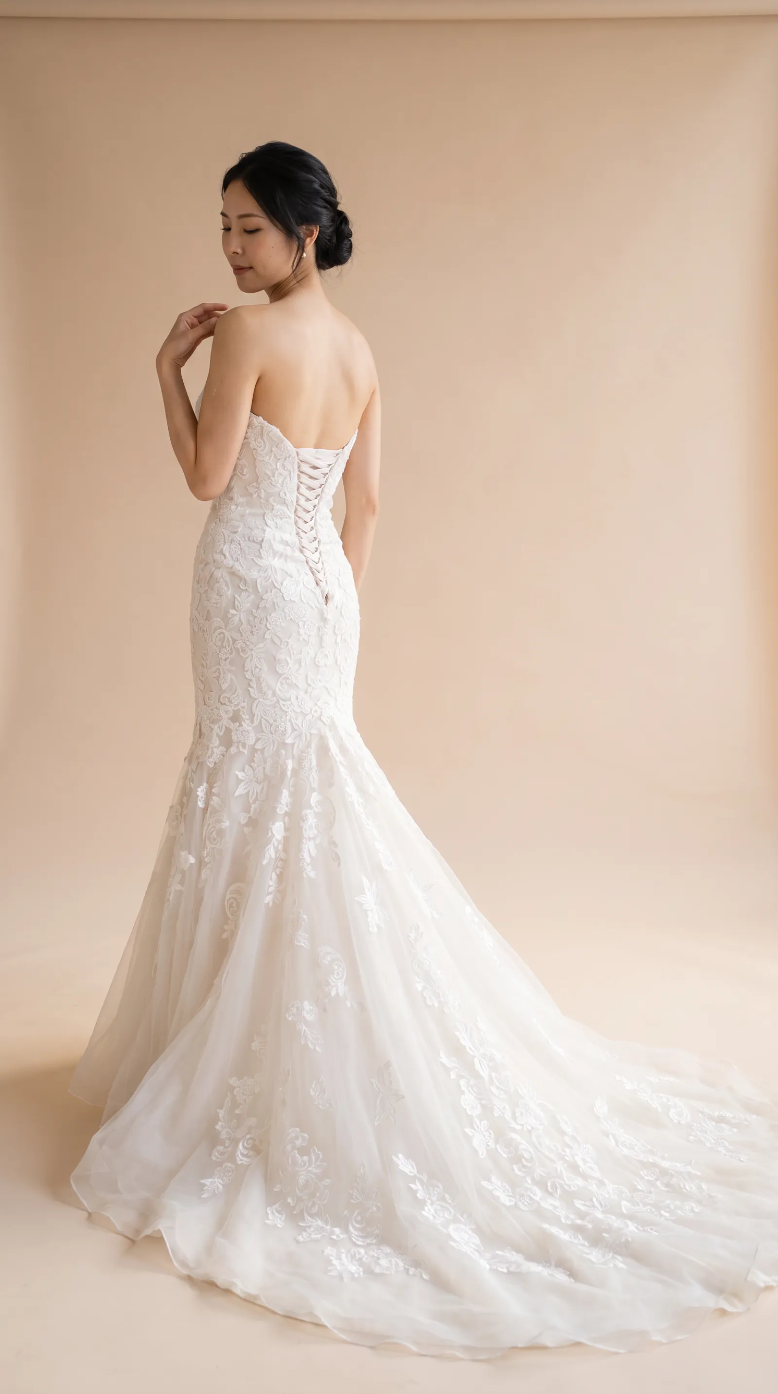 Isabella — Looking back over her shoulder