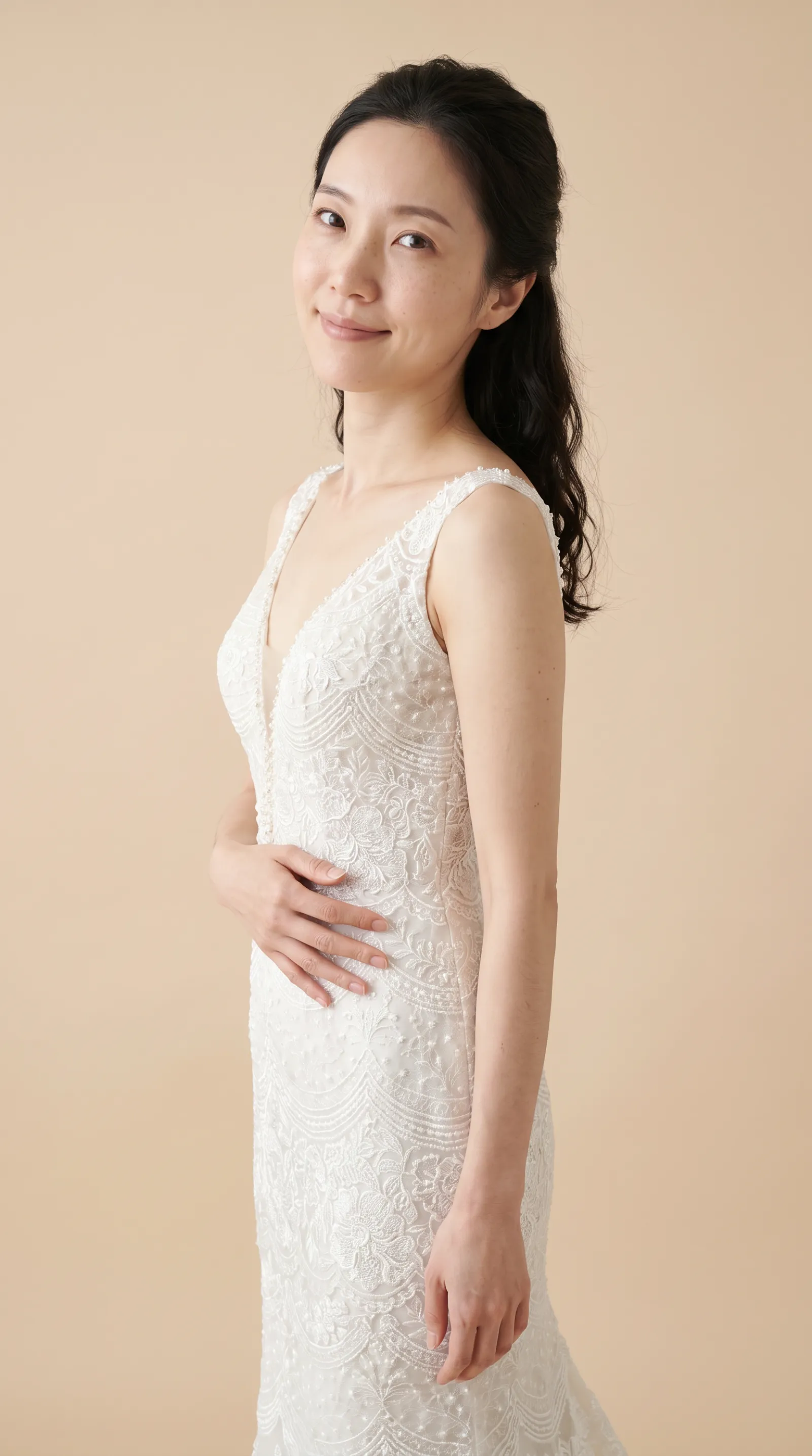 Isolde — Standard Catalog · Three-quarter close - front, camera slightly above