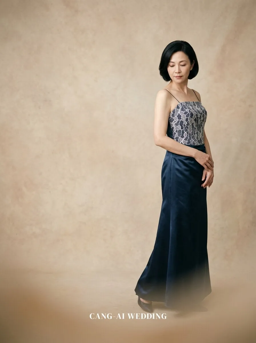 mother_gown_69 - Anticipating the day with a quiet step