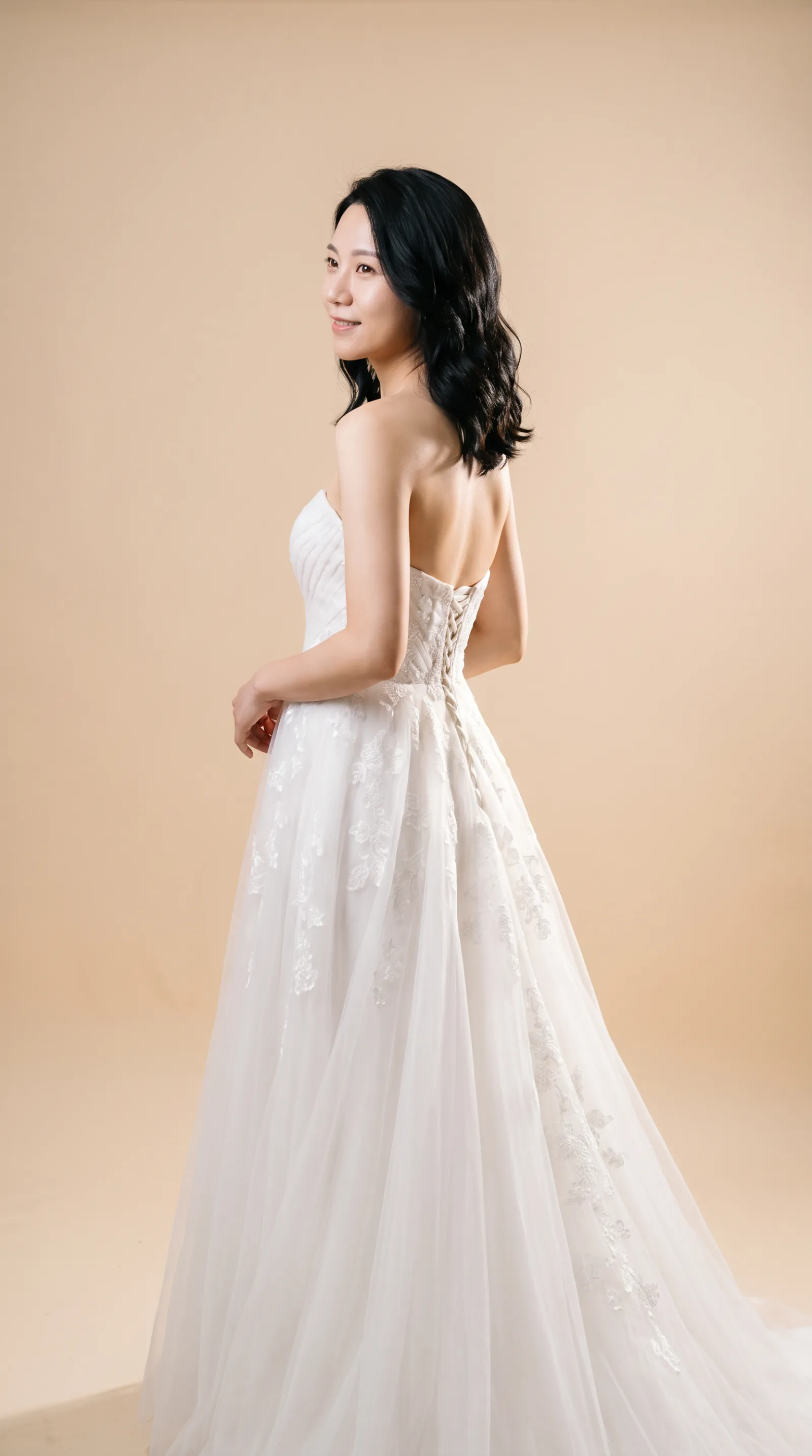Wren — Standard Catalog · Bodice - three-quarter back