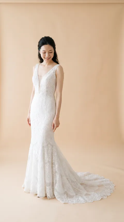 Isolde — Standard Catalog · Candid - gown brush